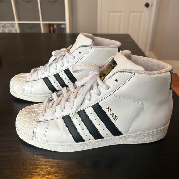 Men’s Adidas White 8.5 Pro Model High Tops - Picture 5 of 7